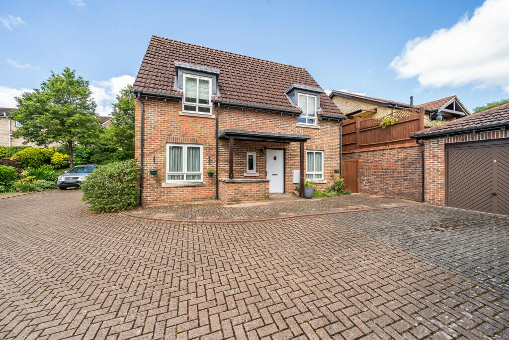 2 bedroom retirement property for sale in Edinburgh Gate, Denham Garden
