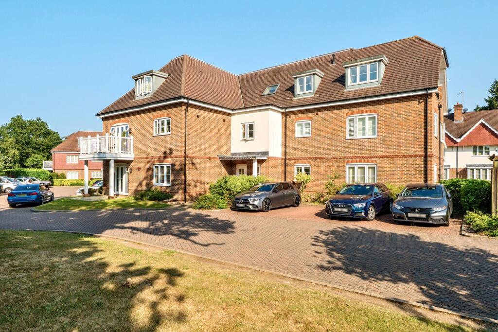 Main image of property: Hedgerley Lane, Gerrards Cross, Buckinghamshire, SL9