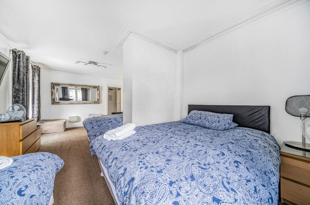 Additional property image - Newport Road, Cardiff