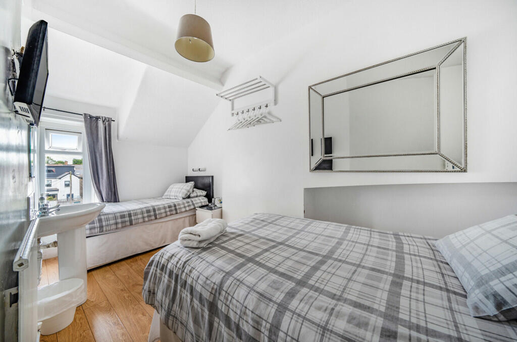 Additional property image - Newport Road, Cardiff