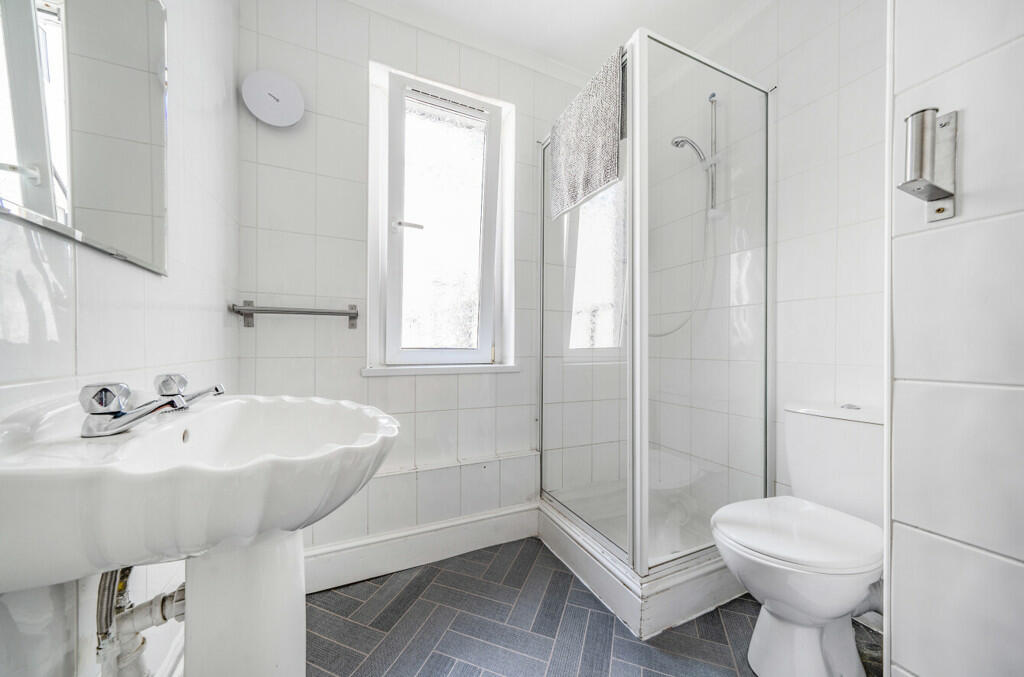 Additional property image - Newport Road, Cardiff