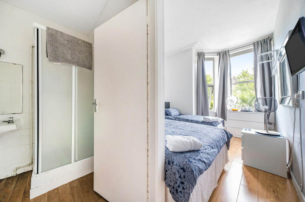 Additional property image - Newport Road, Cardiff