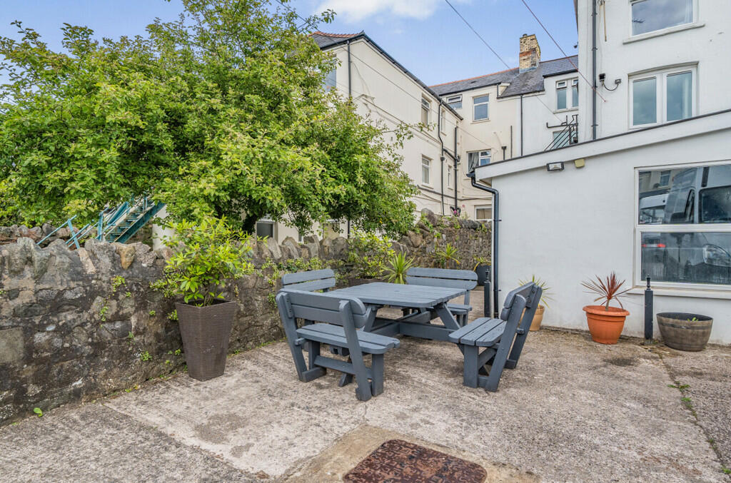 Additional property image - Newport Road, Cardiff