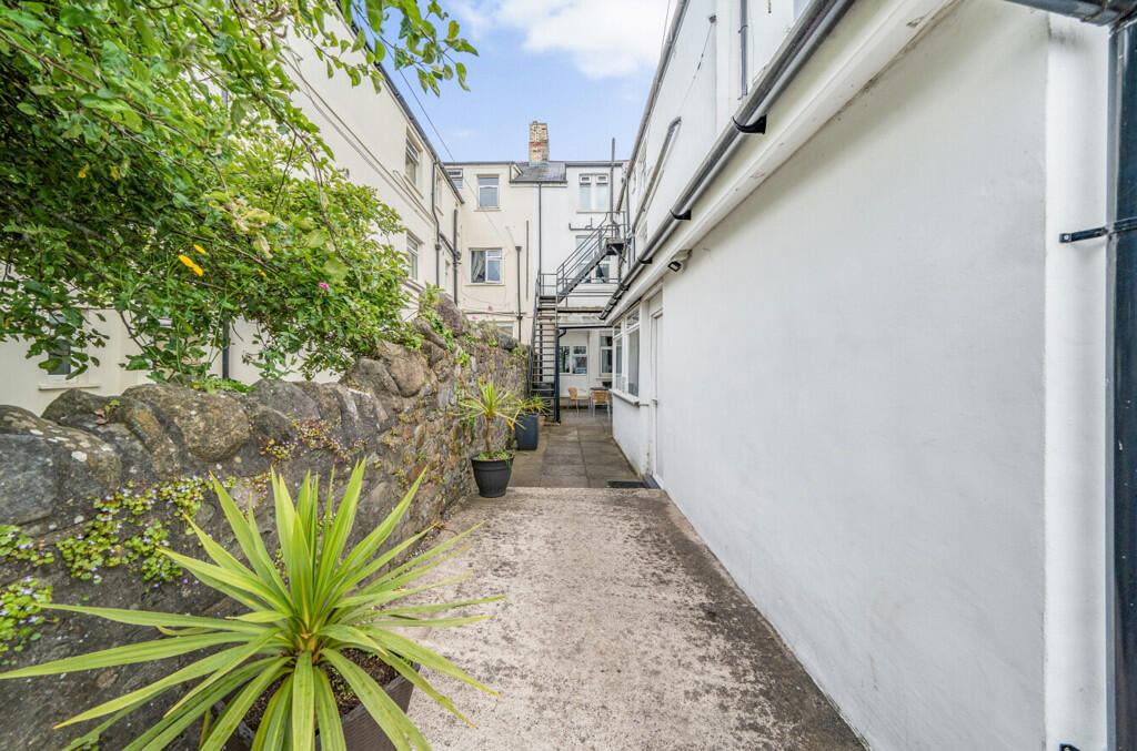 Additional property image - Newport Road, Cardiff