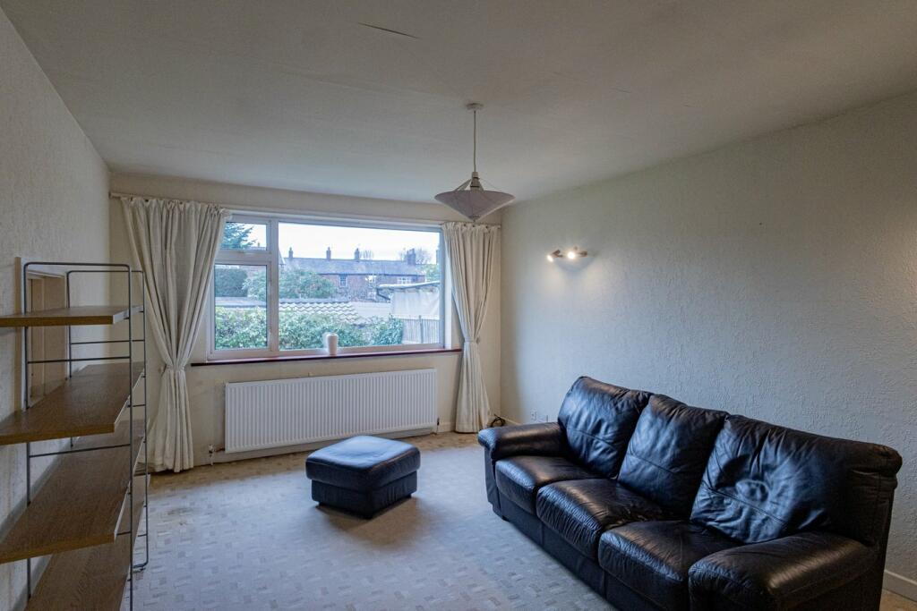 Additional property image - Green Avenue, Davenham, Northwich, CW9