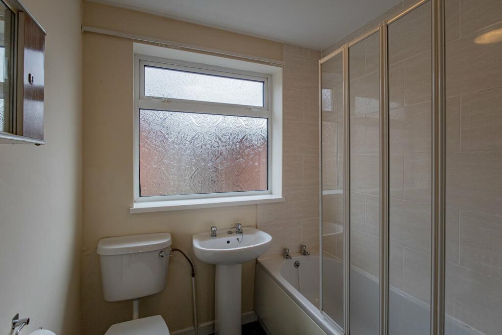 Additional property image - Green Avenue, Davenham, Northwich, CW9