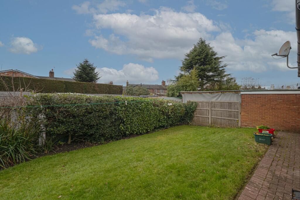 Additional property image - Green Avenue, Davenham, Northwich, CW9
