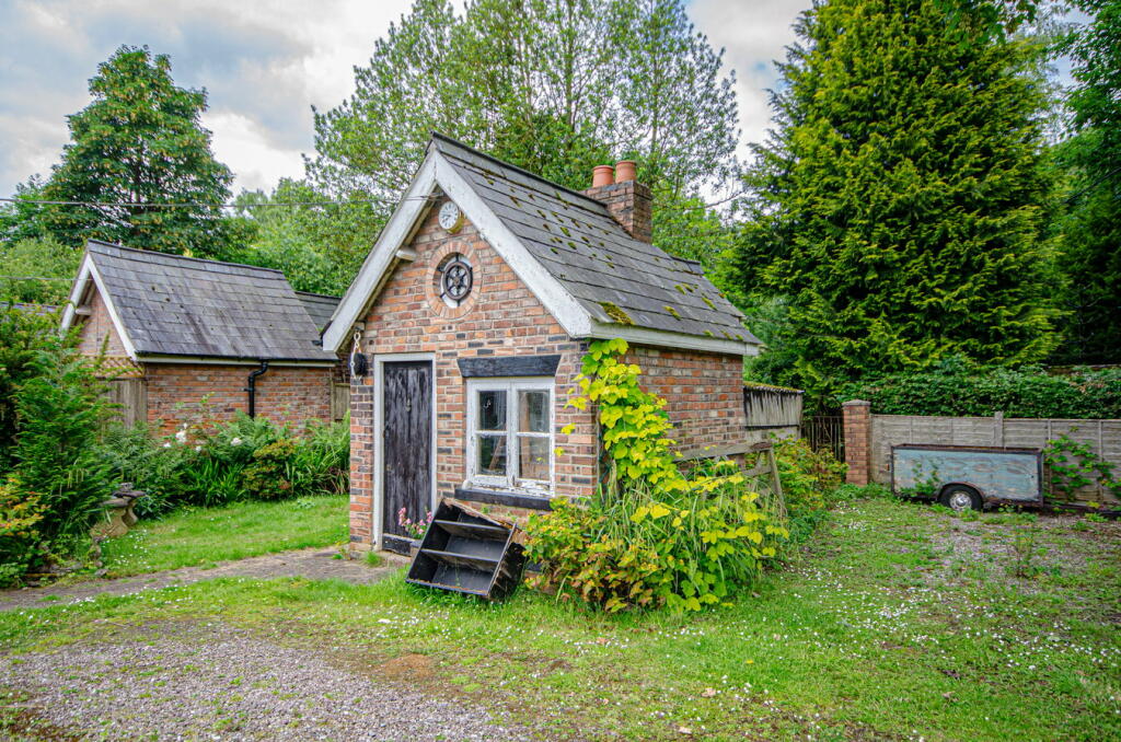 Additional property image - Salters Ford, Barnton, Northwich, CW8