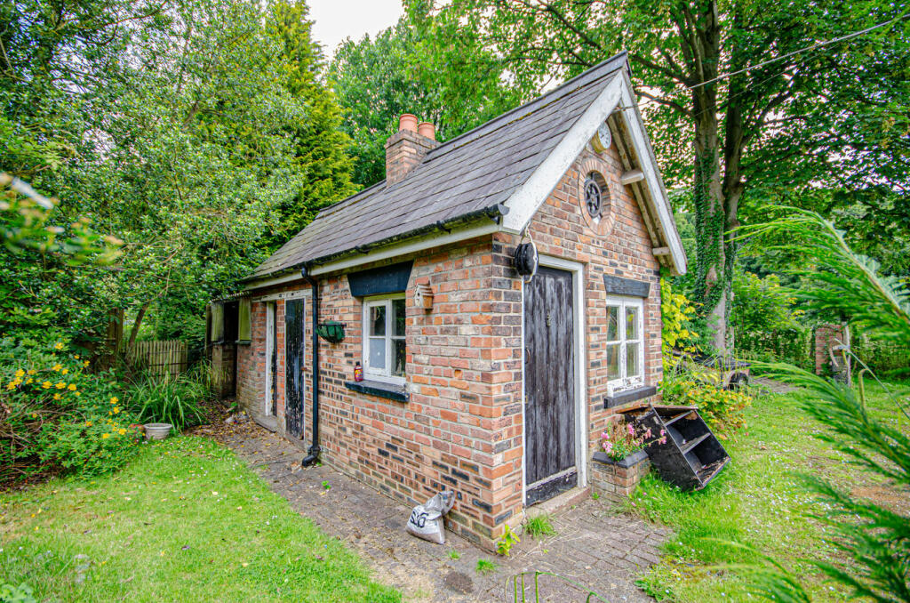 Additional property image - Salters Ford, Barnton, Northwich, CW8