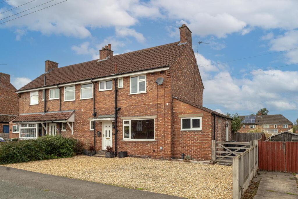 3 bedroom semi-detached house