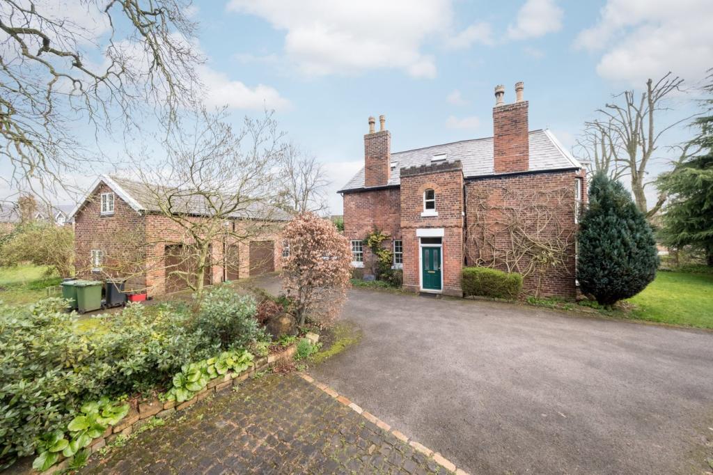 6 bedroom detached house for sale in Chester Road, Hartford, Northwich, CW8