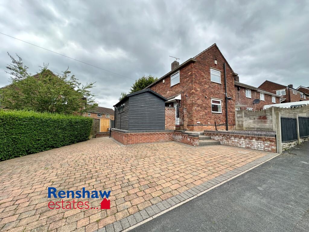 2 bedroom end of terrace house for sale in Henshaw Avenue, Ilkeston