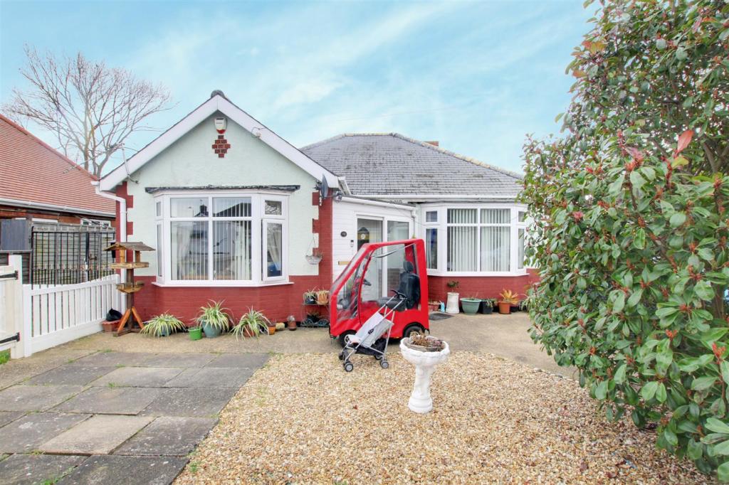 3 bedroom detached bungalow for sale in Waterloo Road, Mablethorpe, LN12