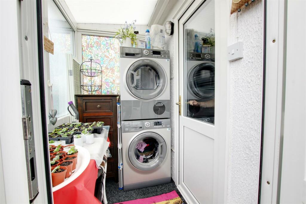 2 bedroom park home for sale in Seaholme Road, Mablethorpe, LN12