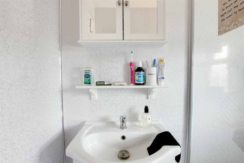 2 bedroom park home for sale in Seaholme Road, Mablethorpe, LN12