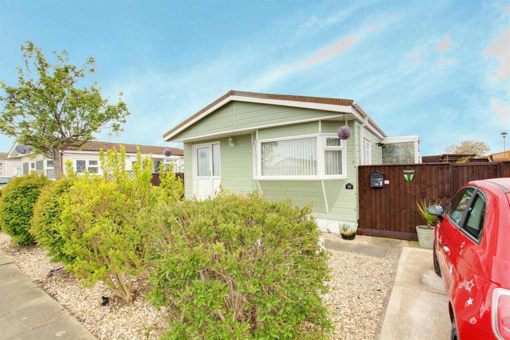 2 bedroom park home for sale in Seaholme Road, Mablethorpe, LN12