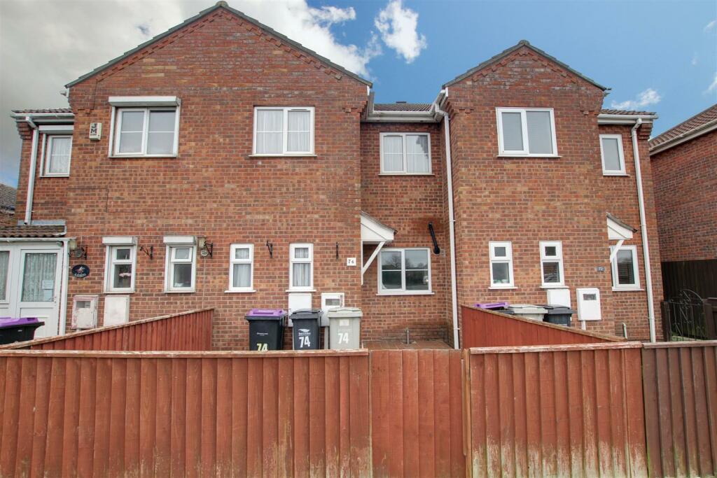 3 bedroom terraced house for sale in Seacroft Road, Mablethorpe, LN12