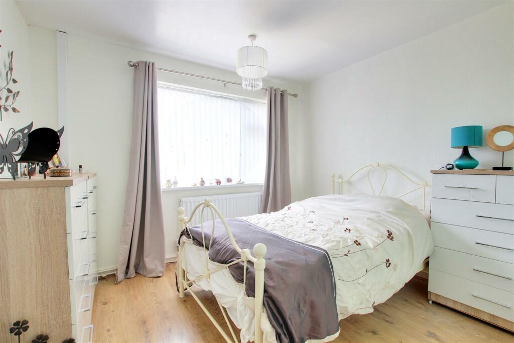 2 bedroom semidetached bungalow for sale in The Strand, Mablethorpe, LN12