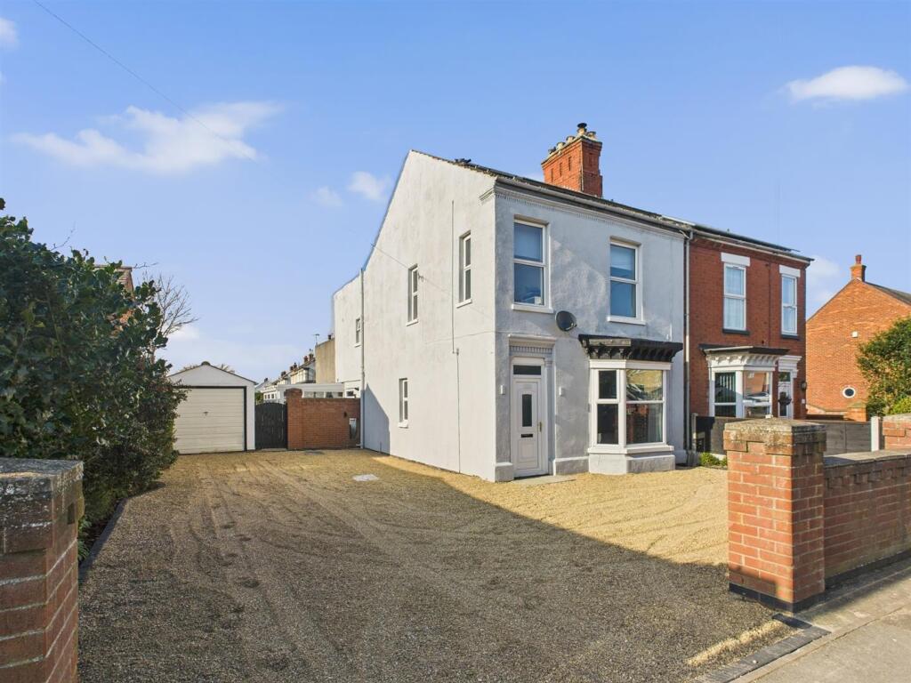 Main image of property: High Street, Mablethorpe