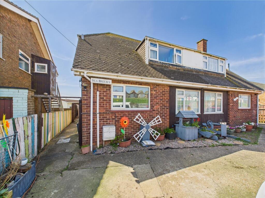 3 bedroom semi-detached house