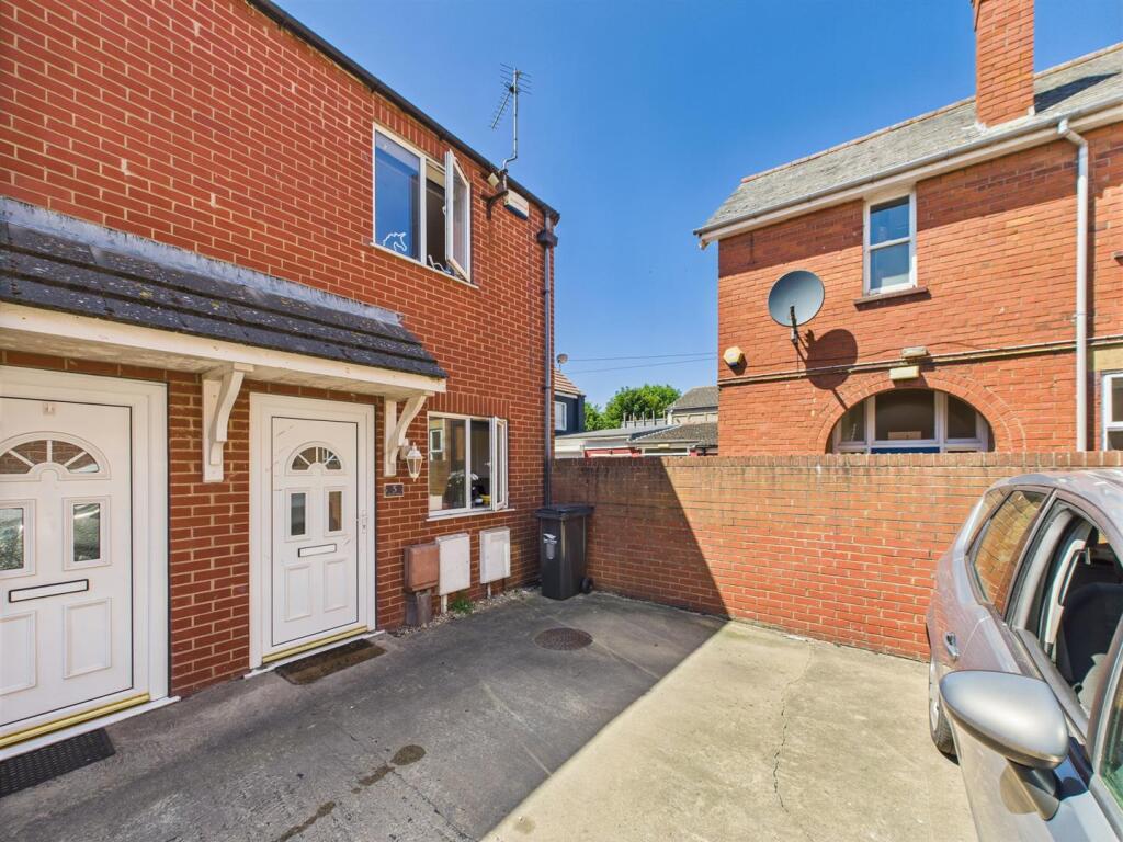 Main image of property: Victoria Road, Mablethorpe