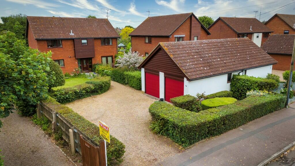 4 bedroom detached house for sale in High Road East, Felixstowe, IP11