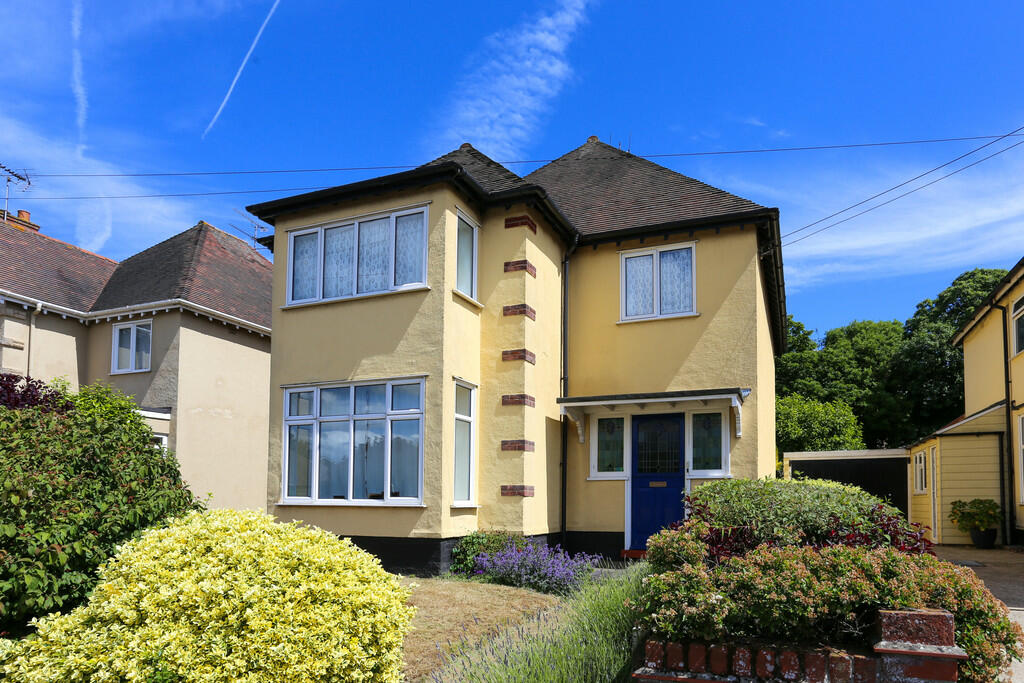 4 bedroom detached house for sale in Garrison Lane, Felixstowe, IP11