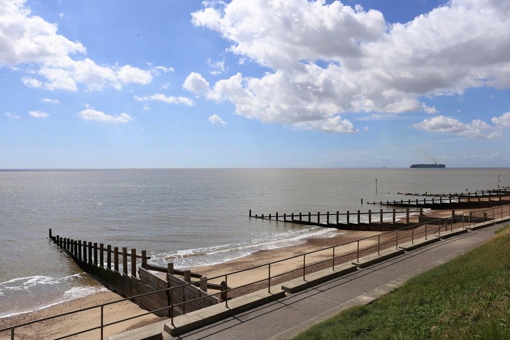 Chalet for sale in Cliff Road, Felixstowe, IP11