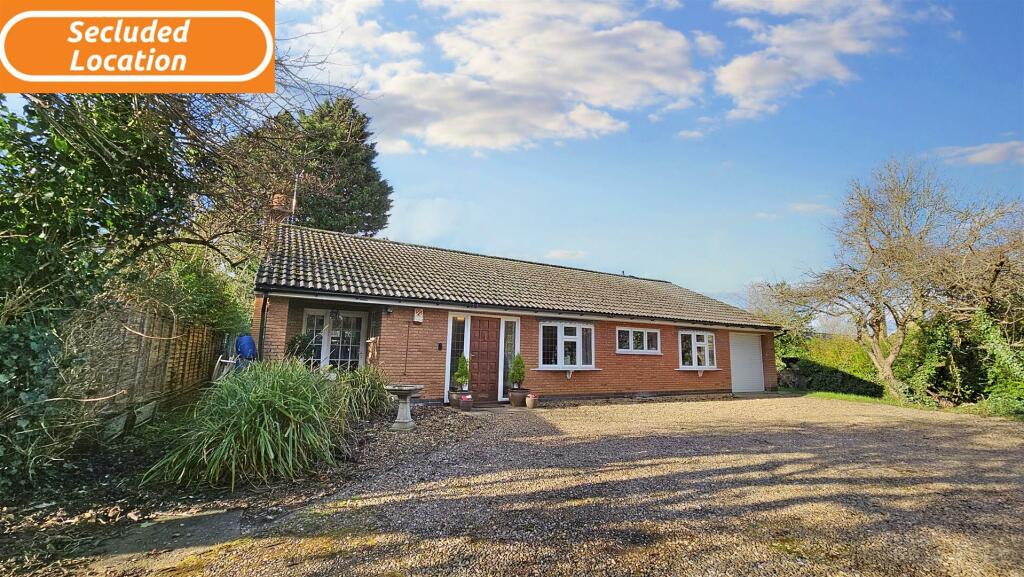 4 bedroom detached bungalow for sale in Uppingham Road, Leicester, LE5