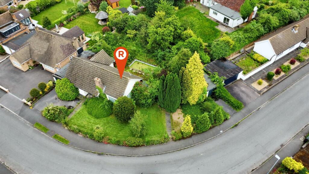 3 bedroom property for sale in Maytree Drive, Kirby Muxloe, LE9