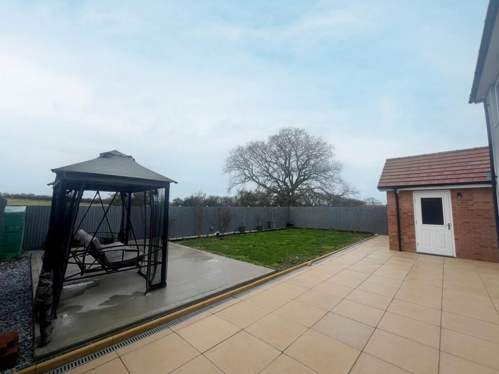 Additional property image - The Creek, Walton on the Naze, CO14