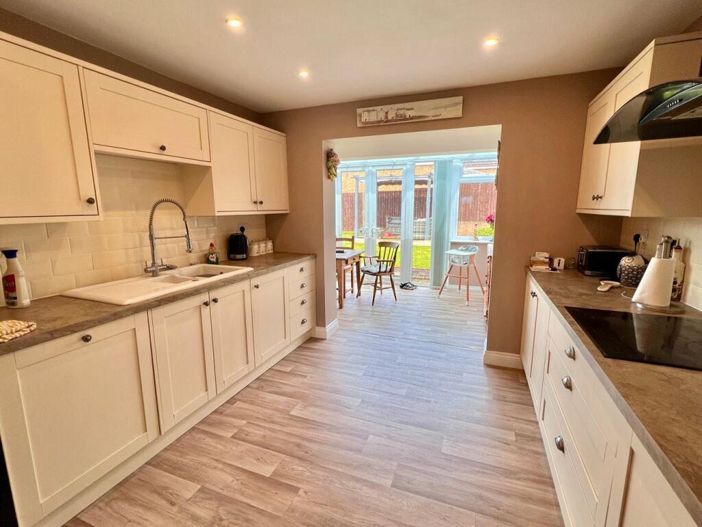 Additional property image - Brian Bishop Close, WALTON ON THE NAZE, CO14