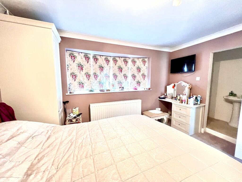 Additional property image - Brian Bishop Close, WALTON ON THE NAZE, CO14