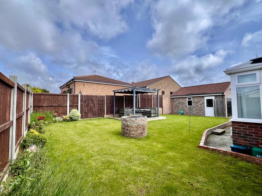 Additional property image - Brian Bishop Close, WALTON ON THE NAZE, CO14