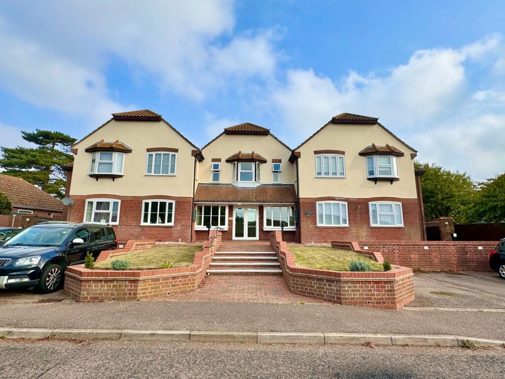 Main image of property: Louise Close, Walton on the Naze, CO14