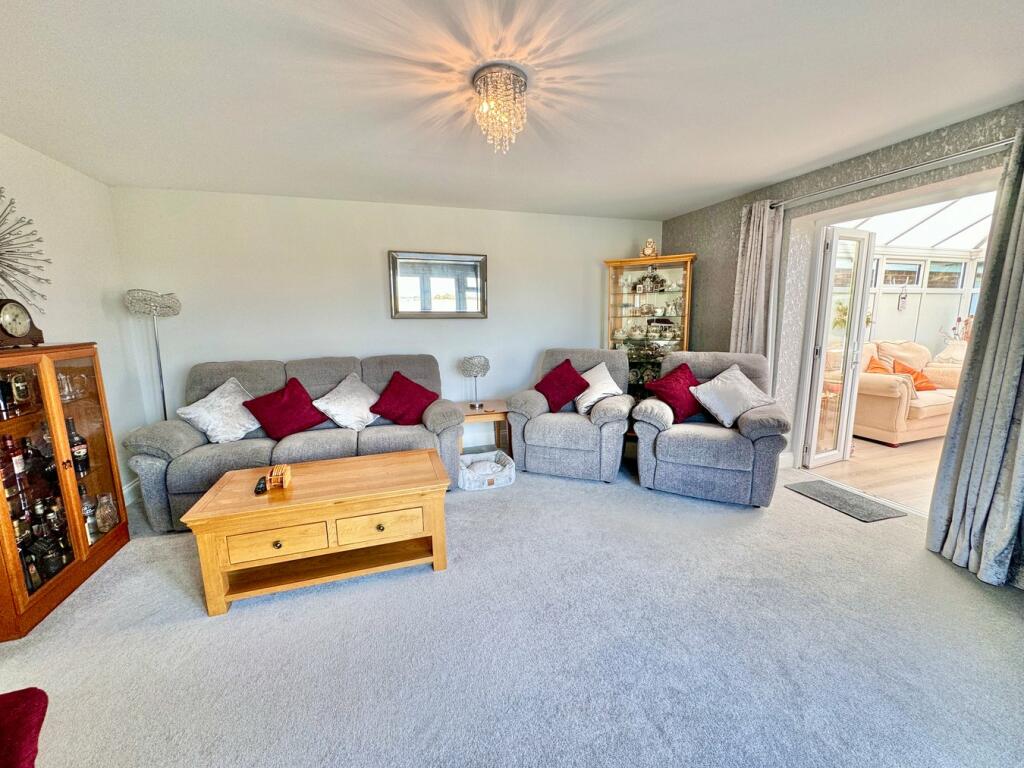 Additional property image - Farm Close, KIRBY CROSS, Frinton on Sea, CO13