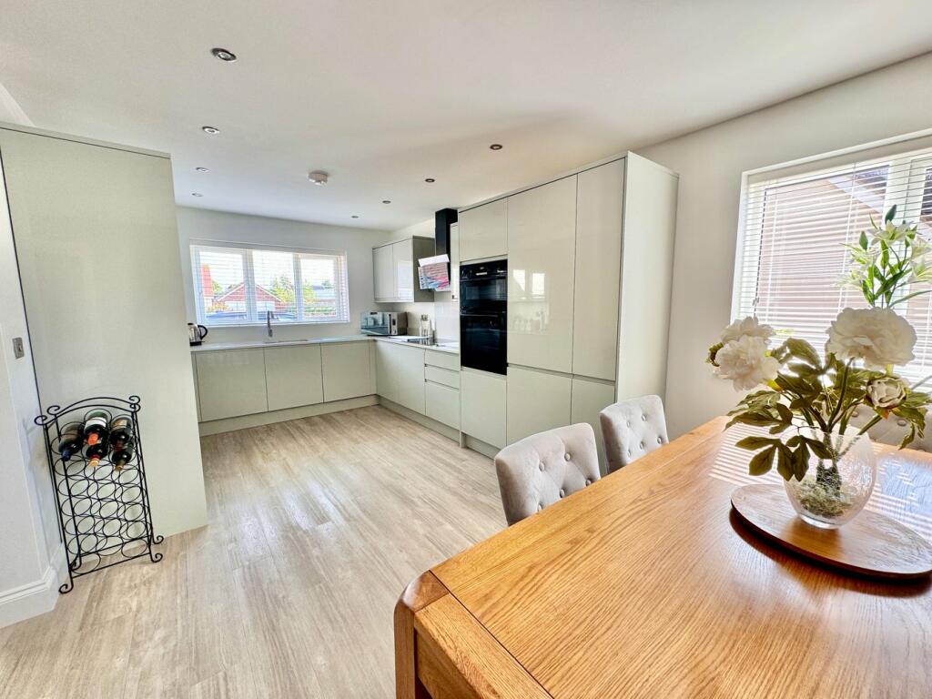 Additional property image - Farm Close, KIRBY CROSS, Frinton on Sea, CO13