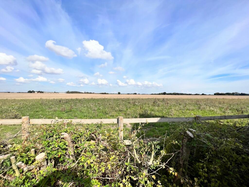 Additional property image - Farm Close, KIRBY CROSS, Frinton on Sea, CO13