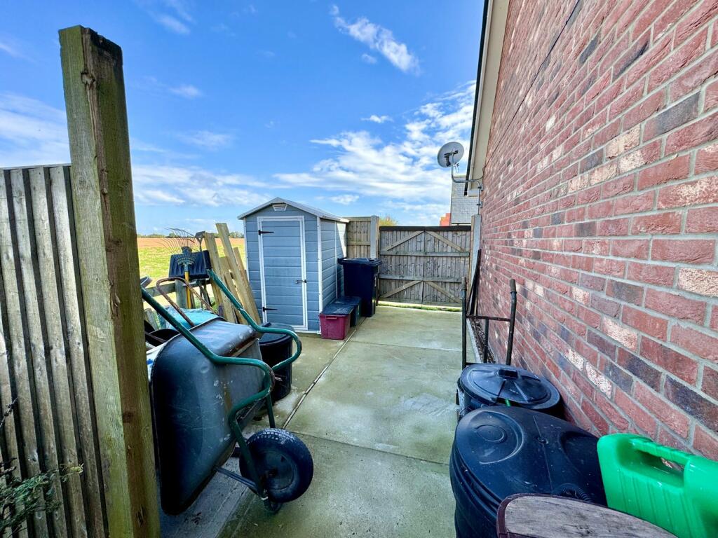Additional property image - Farm Close, KIRBY CROSS, Frinton on Sea, CO13