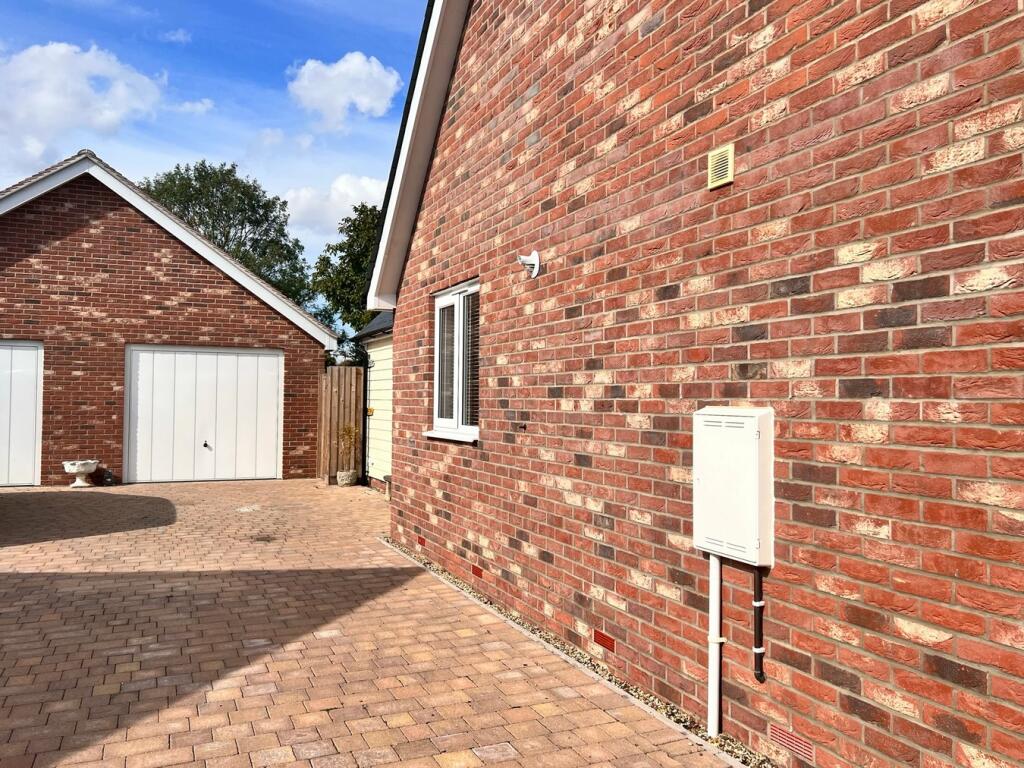 Additional property image - Farm Close, KIRBY CROSS, Frinton on Sea, CO13