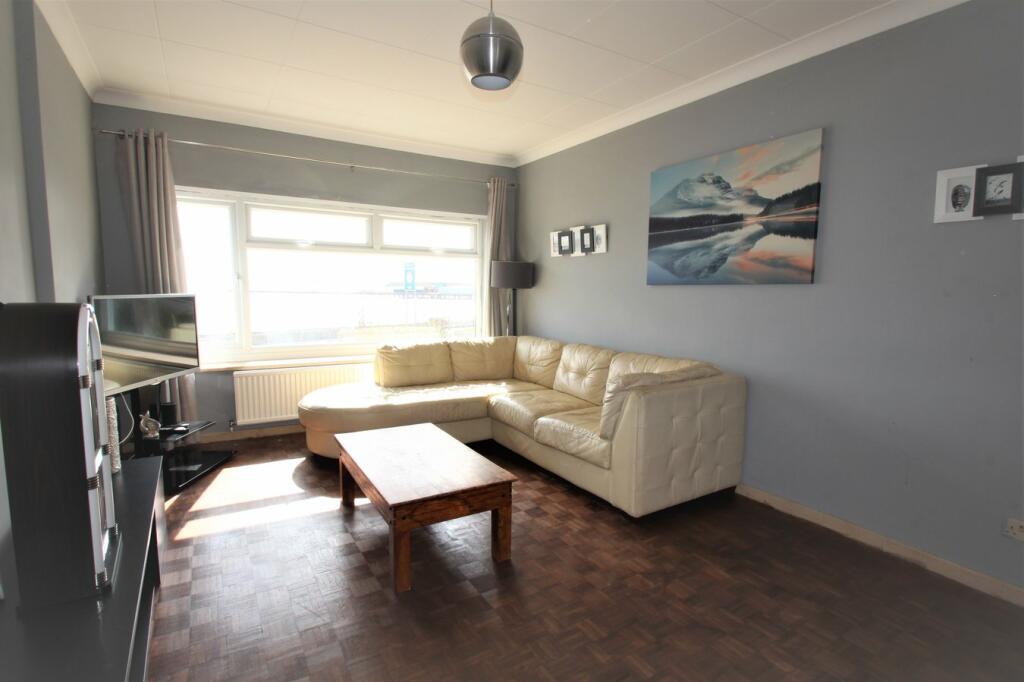 Additional property image - The Parade, WALTON ON THE NAZE, CO14