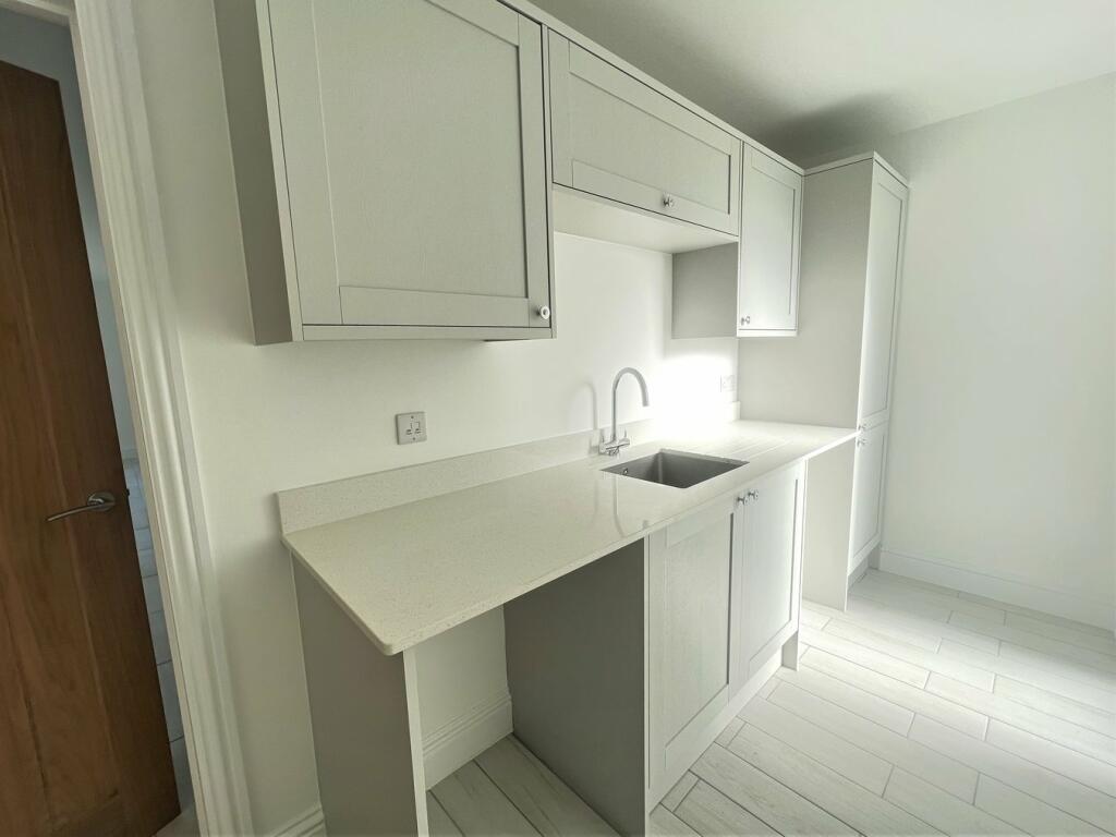 Additional property image - Woodland Walk, Thorpe Road, Kirby Cross, Frinton-On-Sea, CO13