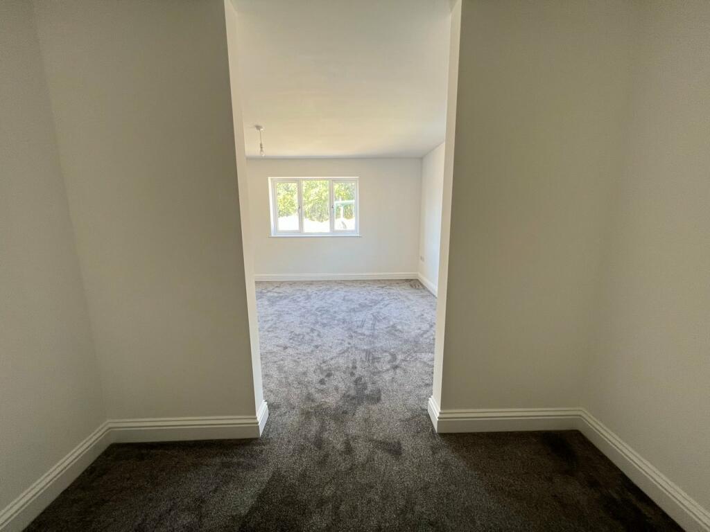 Additional property image - Woodland Walk, Thorpe Road, Kirby Cross, Frinton-On-Sea, CO13