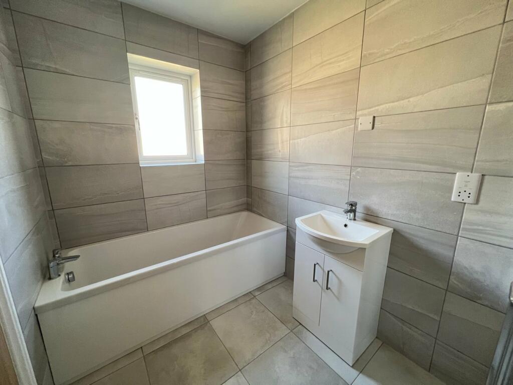 Additional property image - Woodland Walk, Thorpe Road, Kirby Cross, Frinton-On-Sea, CO13