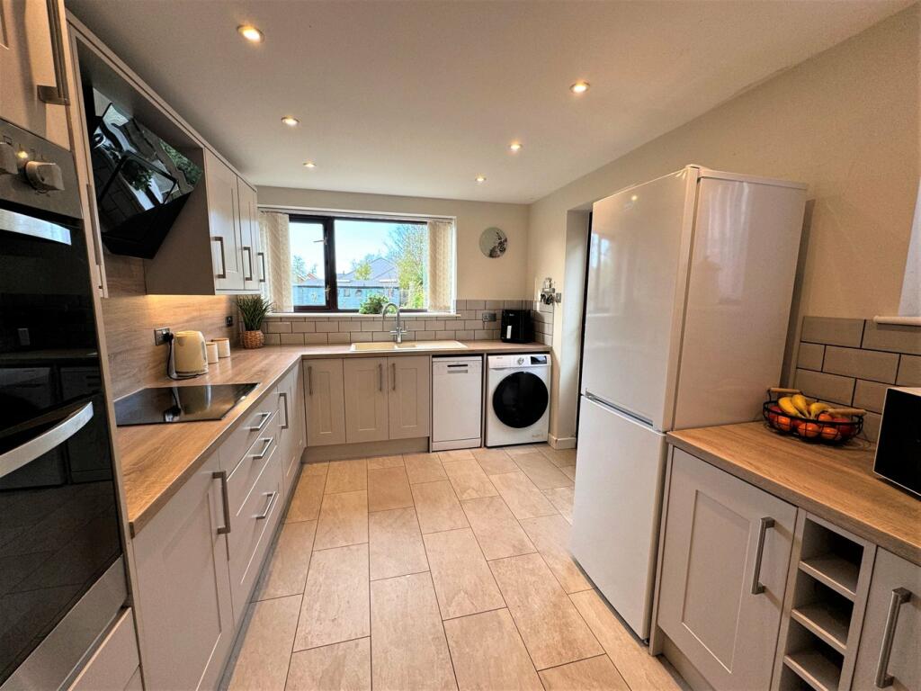 Additional property image - Chestnut Avenue, KIRBY CROSS, CO13