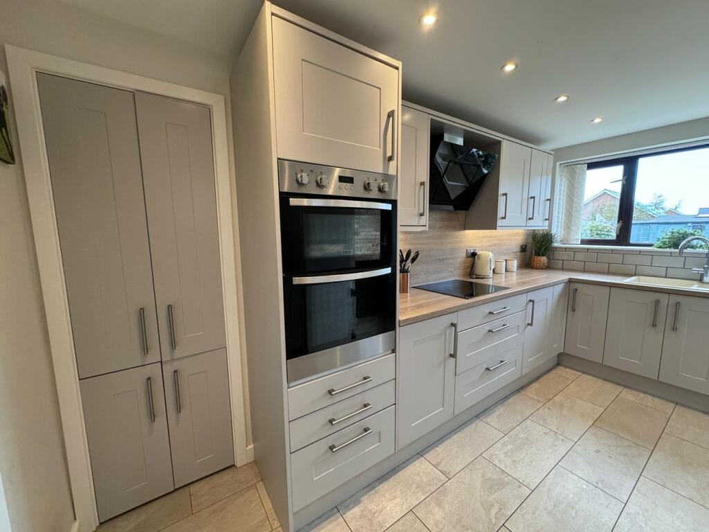 Additional property image - Chestnut Avenue, KIRBY CROSS, CO13