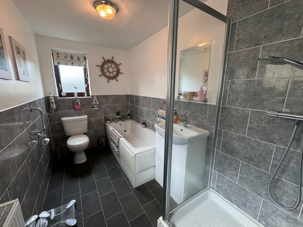 Additional property image - Chestnut Avenue, KIRBY CROSS, CO13
