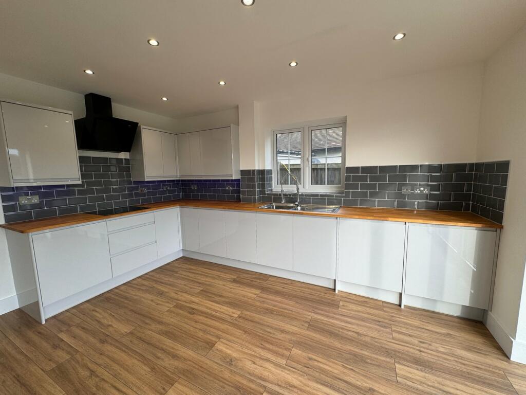 Additional property image - Main Road, GREAT HOLLAND, CO13