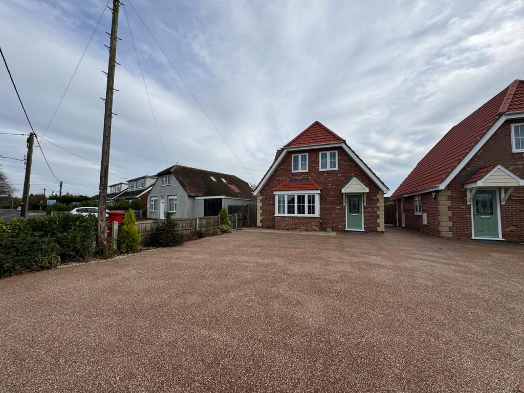 Additional property image - Main Road, GREAT HOLLAND, CO13