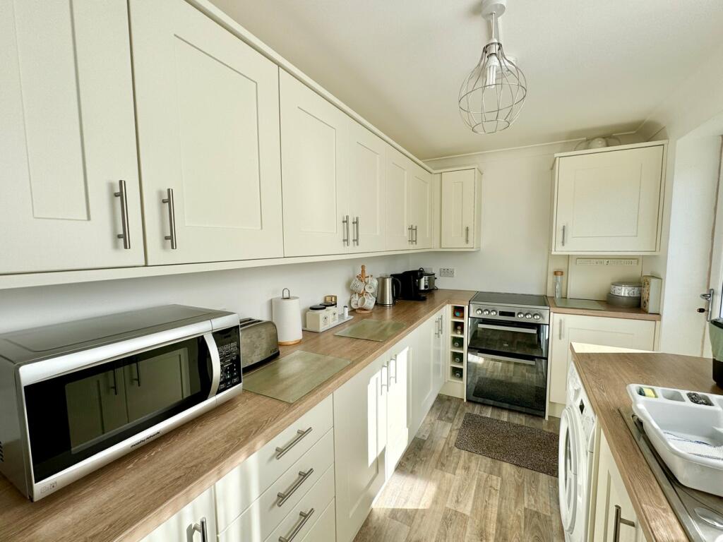 Additional property image - Columbine Gardens, Walton on the Naze, CO14